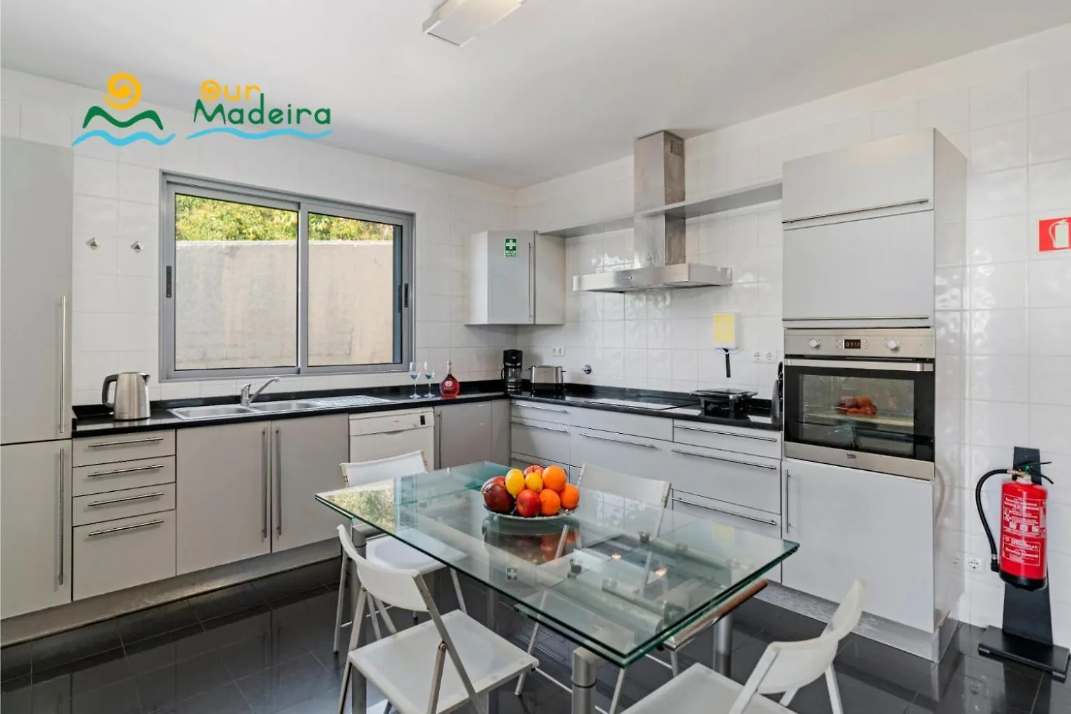 Ourmadeira - Villa Sol E Mar, Spacious Caniço